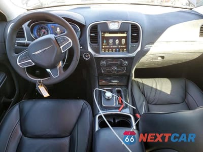 Zdjęcie 8 z 11 samochodu: 2023 CHRYSLER 300 TOURING L VIN:2C3CCADG6PH677260 - miniatura