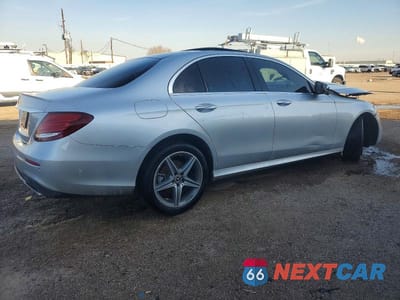 Trzecie zdjęcie samochodu z tyłu: 2019 MERCEDES-BENZ E 300 VIN:WDDZF4JB4KA514577 - miniatura