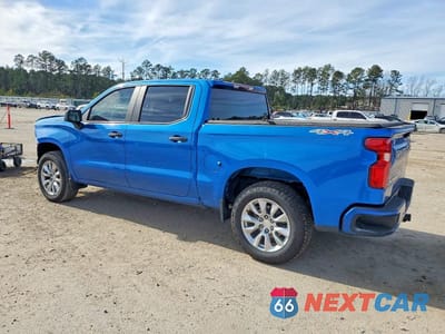 Drugie zdjęcie samochodu z przodu: 2022 CHEVROLET SILVERADO K1500 CUSTOM VIN:3GCPDBEK1NG635675 - miniatura