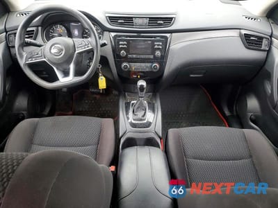 Zdjęcie 8 z 14 samochodu: 2018 NISSAN ROGUE SPORT S VIN:JN1BJ1CPXJW155239 - miniatura