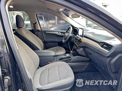 Piąte zdjęcie samochodu w środku: 2020 FORD ESCAPE SE VIN:1FMCU0G6XLUA69542 - miniatura