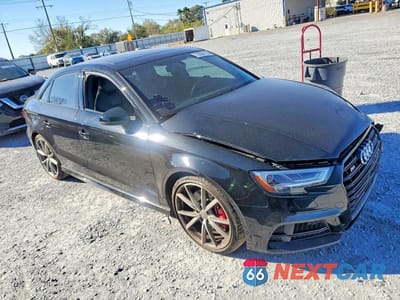 Czwarte zdjęcie samochodu z boku: 2018 AUDI S3 PREMIUM PLUS VIN:WAUB1GFF4J1032839 - miniatura