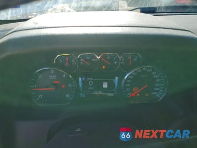 Zdjęcie 9 z 13 samochodu: 2018 CHEVROLET SUBURBAN C1500 PREMIER VIN:1GNSCJKC2JR201528 - miniatura