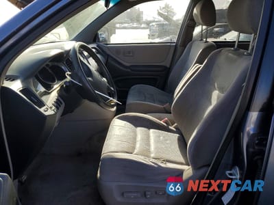 Zdjęcie 7 z 13 samochodu: 2001 TOYOTA HIGHLANDER BASE VIN:JTEGD21A010007467 - miniatura