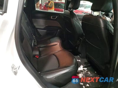 Zdjęcie 11 z 12 samochodu: 2023 JEEP COMPASS LATITUDE VIN:3C4NJDBN9PT566934 - miniatura