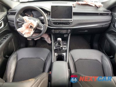 Zdjęcie 8 z 12 samochodu: 2024 JEEP COMPASS LATITUDE VIN:3C4NJDBN6RT146423 - miniatura