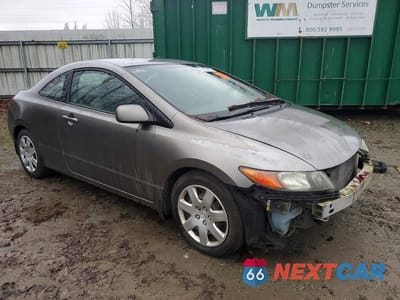 Czwarte zdjęcie samochodu z boku: 2008 HONDA CIVIC LX VIN:2HGFG11668H559110 - miniatura