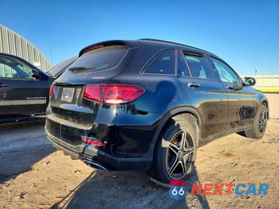 Trzecie zdjęcie samochodu z tyłu: 2022 MERCEDES-BENZ GLC 300 4MATIC VIN:W1N0G8EB0NV389438 - miniatura