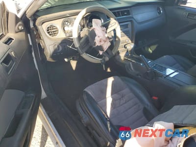 Zdjęcie 8 z 13 samochodu: 2012 FORD MUSTANG VIN:1ZVBP8AM3C5239227 - miniatura