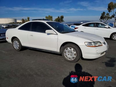 Czwarte zdjęcie samochodu z boku: 1998 HONDA ACCORD LX VIN:1HGCG3249WA012386 - miniatura