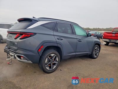 Trzecie zdjęcie samochodu z tyłu: 2025 HYUNDAI TUCSON SEL VIN:5NMJBCDE1SH521009 - miniatura