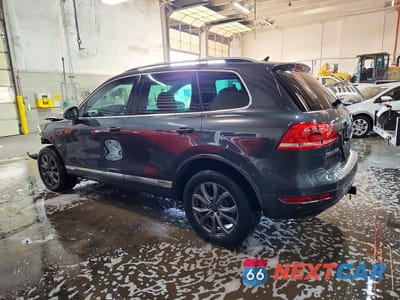 Drugie zdjęcie samochodu z przodu: 2011 VOLKSWAGEN TOUAREG V6 VIN:WVGFF9BP1BD000927 - miniatura