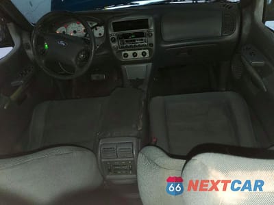 Zdjęcie 8 z 12 samochodu: 2001 FORD EXPLORER SPORT TRAC VIN:1FMZU77E41UB39124 - miniatura