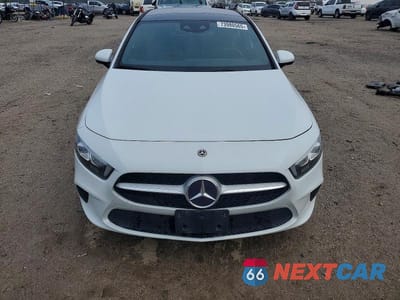 Piąte zdjęcie samochodu w środku: 2020 MERCEDES-BENZ A 220 4MATIC VIN:WDD3G4FB4LW039934 - miniatura