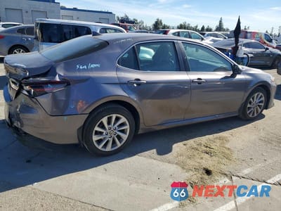 Trzecie zdjęcie samochodu z tyłu: 2023 TOYOTA CAMRY LE VIN:4T1C11BK4PU080707 - miniatura