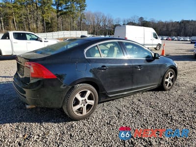 Trzecie zdjęcie samochodu z tyłu: 2013 VOLVO S60 T5 VIN:YV1612FSXD2193371 - miniatura