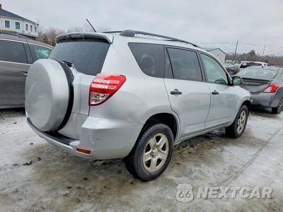 Trzecie zdjęcie samochodu z tyłu: 2011 TOYOTA RAV4 BASE VIN:2T3KF4DV1BW074188 - miniatura