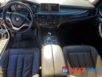 Zdjęcie 8 z 11 samochodu: 2015 BMW X5 XDRIVE35I VIN:5UXKR0C55F0K56390 - miniatura