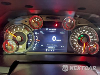 Zdjęcie 8 z 13 samochodu: 2015 RAM 1500 LONGHORN VIN:1C6RR7PM6FS635873 - miniatura