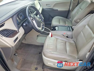 Zdjęcie 7 z 13 samochodu: 2017 TOYOTA SIENNA XLE PREMIUM 8-PASSENGER VIN:5TDYZ3DC4HS892602 - miniatura