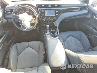 Zdjęcie 8 z 11 samochodu: 2019 TOYOTA CAMRY L VIN:4T1B11HK5KU210845 - miniatura
