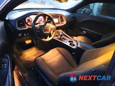 Zdjęcie 8 z 12 samochodu: 2016 DODGE CHALLENGER SXT VIN:2C3CDZAG4GH337119 - miniatura
