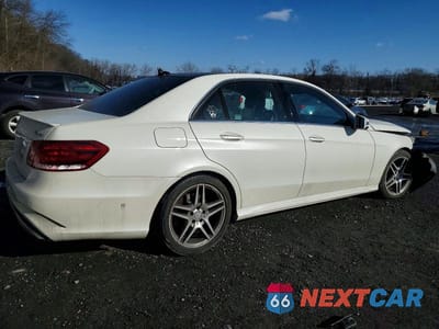 Trzecie zdjęcie samochodu z tyłu: 2016 MERCEDES-BENZ E 350 4MATIC VIN:WDDHF8JB8GB221690 - miniatura