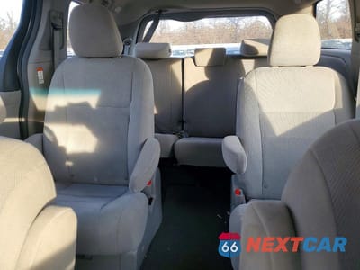 Zdjęcie 10 z 13 samochodu: 2015 TOYOTA SIENNA VIN:5TDZK3DCXFS591516 - miniatura
