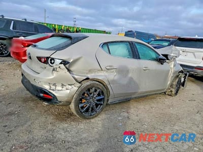 Trzecie zdjęcie samochodu z tyłu: 2025 MAZDA 3 SELECT SPORT VIN:JM1BPAKM7S1754536 - miniatura