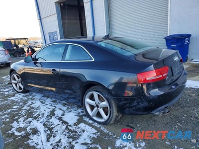 Drugie zdjęcie samochodu z przodu: 2010 AUDI A5 PREMIUM PLUS VIN:WAULFAFR5AA076328 - miniatura