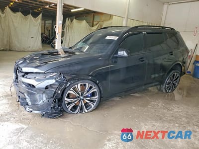 2024 BMW X7 M60I 5UX33EM04R9T46247 - główne zdjęcie licytacji z USA - miniatura