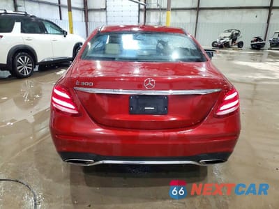 Zdjęcie 6 z 12 samochodu: 2017 MERCEDES-BENZ E 300 VIN:WDDZF4JB0HA196739 - miniatura
