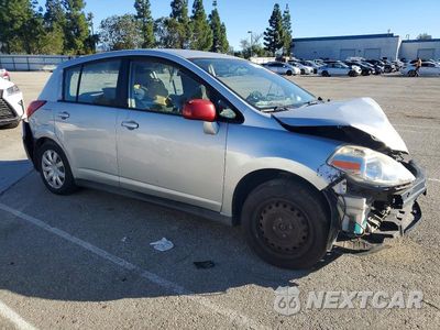 Czwarte zdjęcie samochodu z boku: 2008 NISSAN VERSA S VIN:3N1BC13E08L408867 - miniatura