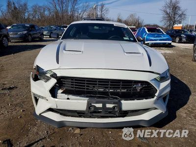 Piąte zdjęcie samochodu w środku: 2020 FORD MUSTANG VIN:1FA6P8TD0L5123037 - miniatura