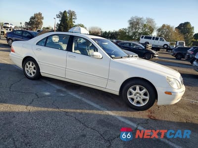 Czwarte zdjęcie samochodu z boku: 2001 MERCEDES-BENZ S 500 VIN:WDBNG75J71A163556 - miniatura