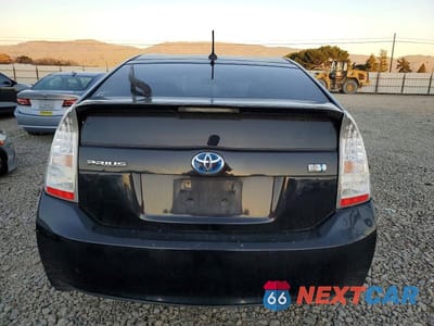Zdjęcie 6 z 12 samochodu: 2005 TOYOTA PRIUS VIN:JTDKN3DU1A0164450 - miniatura