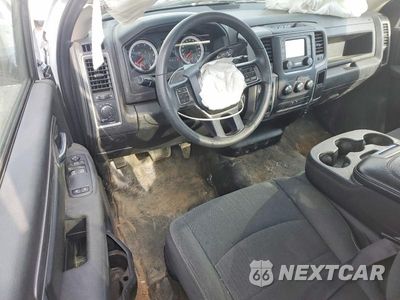 Zdjęcie 8 z 11 samochodu: 2023 RAM 1500 CLASSIC TRADESMAN VIN:3C6JR6DG6PG655541 - miniatura