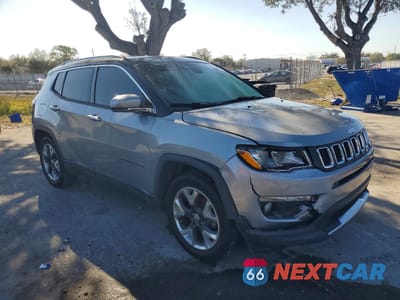 Czwarte zdjęcie samochodu z boku: 2019 JEEP COMPASS LIMITED VIN:3C4NJCCB4KT711322 - miniatura