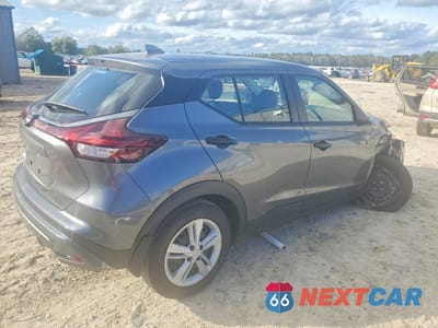Trzecie zdjęcie samochodu z tyłu: 2024 NISSAN KICKS S VIN:3N1CP5BV4RL579303 - miniatura