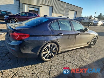 Trzecie zdjęcie samochodu z tyłu: 2019 BMW 540 I VIN:WBAJE5C55KWW40776 - miniatura