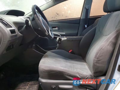 Zdjęcie 7 z 12 samochodu: 2012 TOYOTA PRIUS V VIN:JTDZN3EU3C3171690 - miniatura