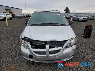 Piąte zdjęcie samochodu w środku: 2002 DODGE GRAND CARAVAN SPORT VIN:1B4GP44332B689171 - miniatura