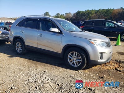 Czwarte zdjęcie samochodu z boku: 2015 KIA SORENTO LX VIN:5XYKTCA62FG566264 - miniatura