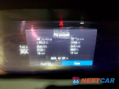 Zdjęcie 9 z 13 samochodu: 2024 VOLVO XC40 CORE VIN:YV4L12UK1R2334585 - miniatura