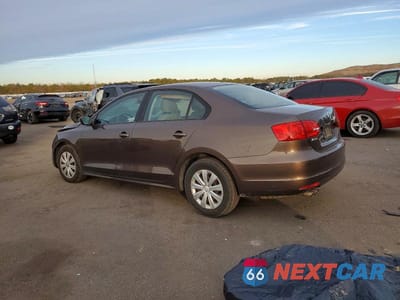 Drugie zdjęcie samochodu z przodu: 2011 VOLKSWAGEN JETTA BASE VIN:3VW2K7AJ5BM390688 - miniatura