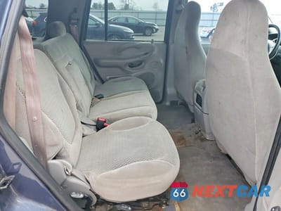 Zdjęcie 11 z 12 samochodu: 2002 FORD EXPEDITION XLT VIN:1FMRU16W62LA91379 - miniatura