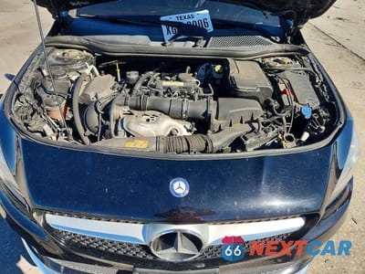 Zdjęcie 11 z 12 samochodu: 2018 MERCEDES-BENZ CLA 250 4MATIC VIN:WDDSJ4GB2JN513278 - miniatura