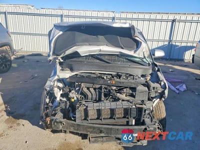 Piąte zdjęcie samochodu w środku: 2021 HYUNDAI VENUE VIN:KMHRB8A37MU065897 - miniatura