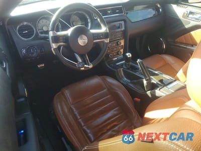 Zdjęcie 8 z 12 samochodu: 2010 FORD MUSTANG VIN:1ZVBP8AN2A5118971 - miniatura