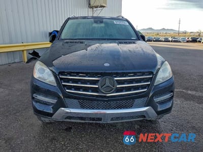 Piąte zdjęcie samochodu w środku: 2012 MERCEDES-BENZ ML 350 4MATIC VIN:4JGDA5HB1CA059702 - miniatura